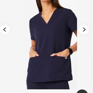 Figs Casma Three-Pocket Scrub Top